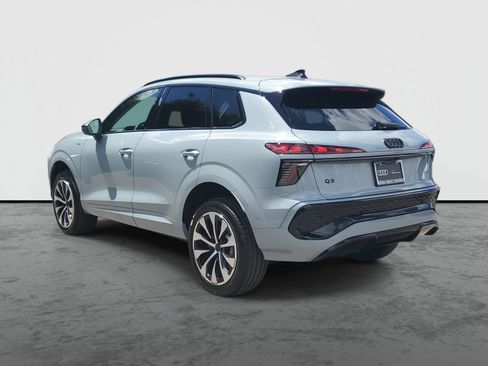 New 2026 Audi Q3 quattro 2.0T AWD/4WD image 3
