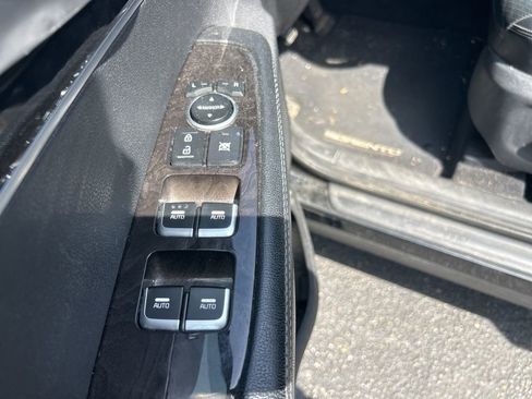 Used 2016 Kia Sorento EX image 14