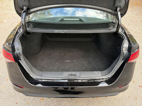 Used 2025 Nissan Sentra S image 27