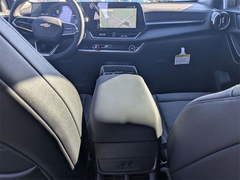 New 2026 Chevrolet Equinox LT image 30