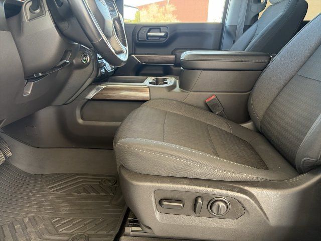 Used 2020 Chevrolet Silverado 1500 RST AWD/4WD image 18