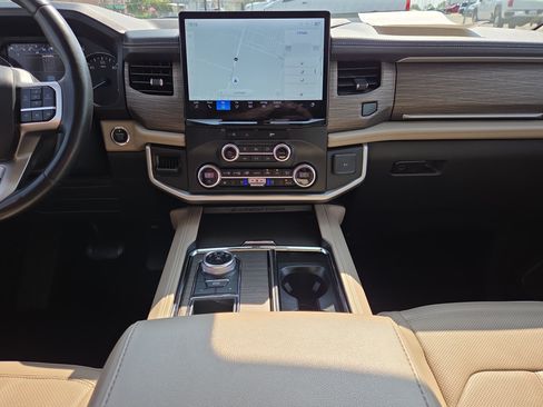 Certified 2024 Ford Expedition Limited RWD image 24