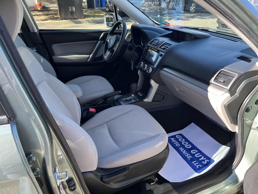 Used 2018 Subaru Forester 2.5i Premium w/ All-Weather Package AWD/4WD image 19