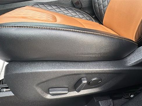 Certified 2024 Ford Edge Titanium w/ Titanium Elite Package image 9