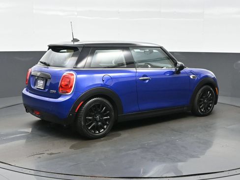 Used 2019 MINI Cooper 2-Door Hardtop FWD image 6