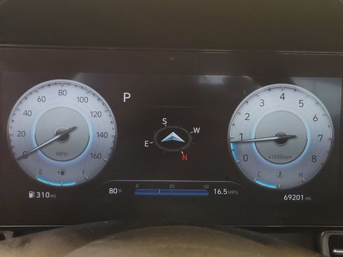 Used 2021 Hyundai Elantra Limited FWD image 23