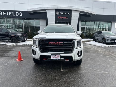 Used 2023 GMC Yukon XL AT4 w/ AT4 Premium Plus Package image 8