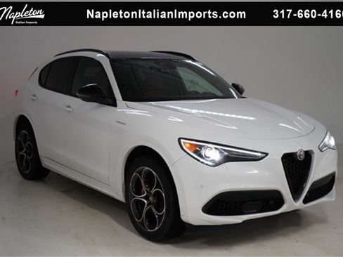 Used 2023 Alfa Romeo Stelvio Veloce image 1