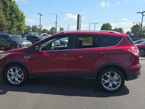 Used 2016 Ford Escape Titanium FWD image 4