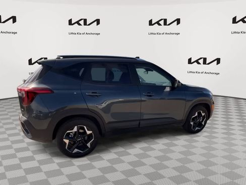 Used 2025 Kia Seltos S AWD/4WD image 9