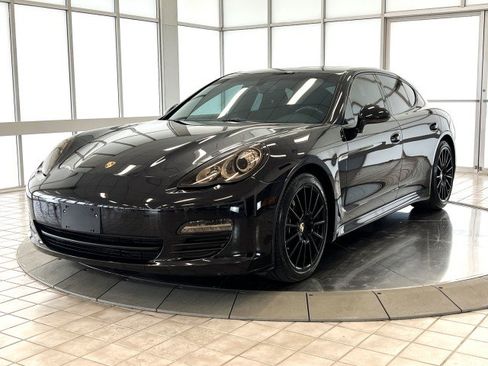 Used 2013 Porsche Panamera 4 image 3