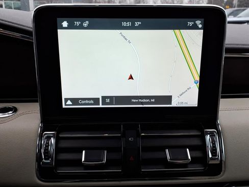 Used 2019 Lincoln Navigator Reserve image 21