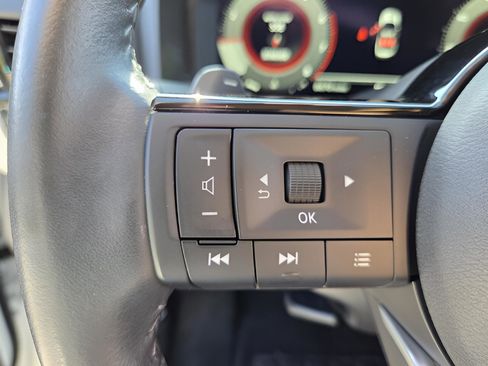 Certified 2024 Nissan Rogue Platinum image 30