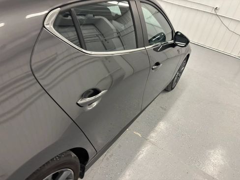Used 2019 MAZDA MAZDA3 Hatchback w/ Preferred Package FWD image 39