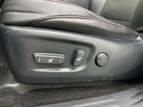 Used 2018 Toyota 4Runner SR5 Premium image 10