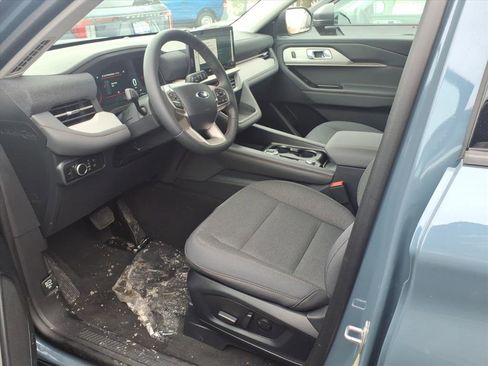 Used 2026 Ford Explorer Active AWD/4WD image 12
