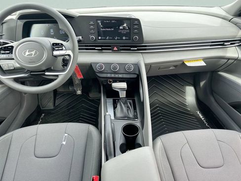 New 2026 Hyundai Elantra SE image 19