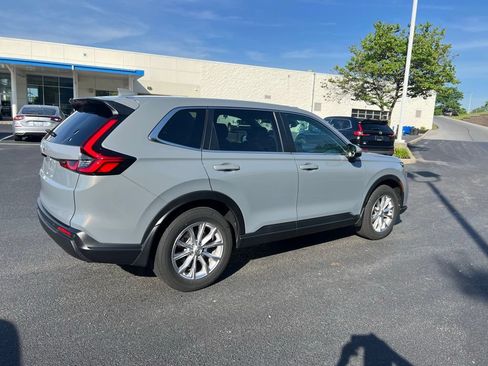 Used 2024 Honda CR-V EX-L image 4