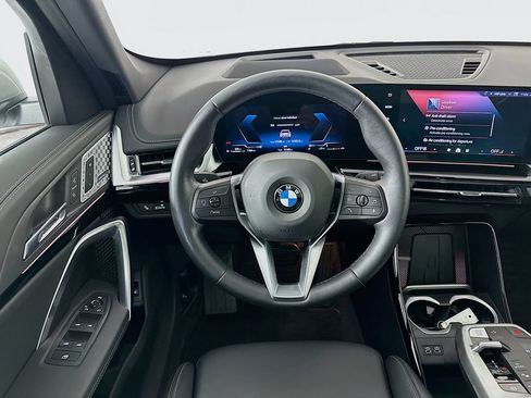 Used 2025 BMW X1 xDrive28i AWD/4WD image 30