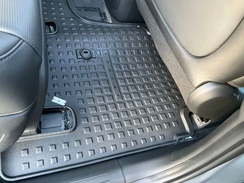 Used 2026 Hyundai Ioniq 9 Limited image 57