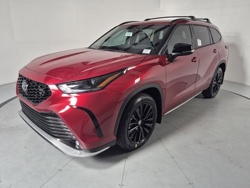 New 2026 Toyota Highlander XSE image 1