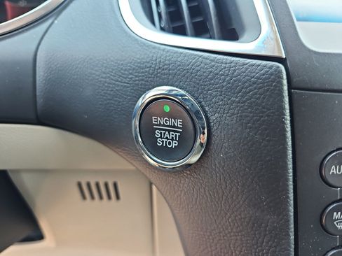 Used 2020 Ford Edge Titanium FWD image 30