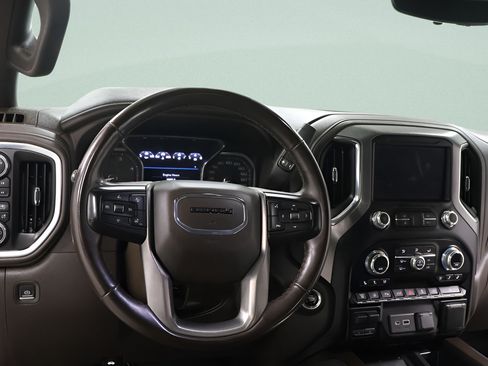 Used 2023 GMC Sierra 3500 Denali w/ Denali Ultimate Package AWD/4WD image 9