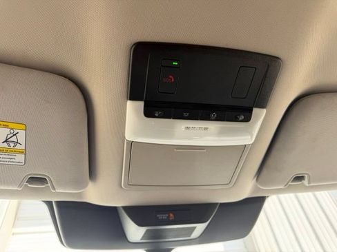 Used 2025 Nissan Pathfinder SV AWD/4WD image 30