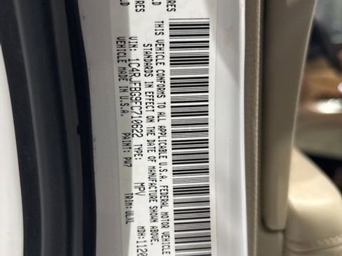 Used 2015 Jeep Grand Cherokee Limited image 34