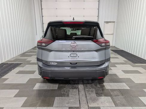 Used 2025 Nissan Rogue S AWD/4WD image 3