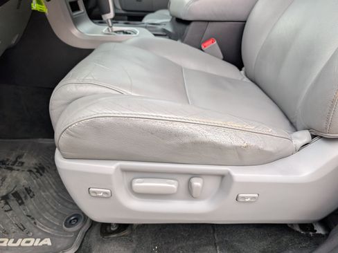 Used 2014 Toyota Sequoia Limited image 10