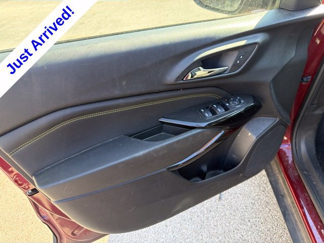 Used 2025 Chevrolet Trax LT w/ Driver Confidence Package FWD image 34