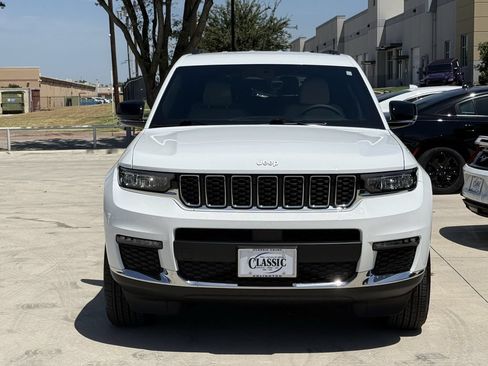 Used 2025 Jeep Grand Cherokee L Limited AWD/4WD image 7