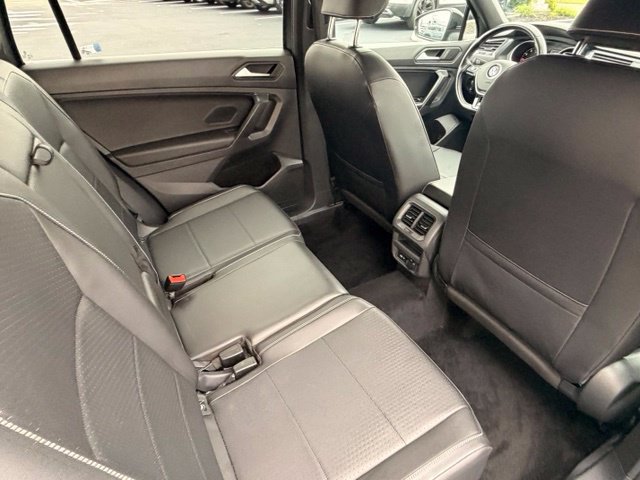 Certified 2021 Volkswagen Tiguan SE R-Line AWD/4WD image 11