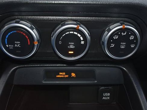 Used 2017 FIAT 124 Spider Classica image 23