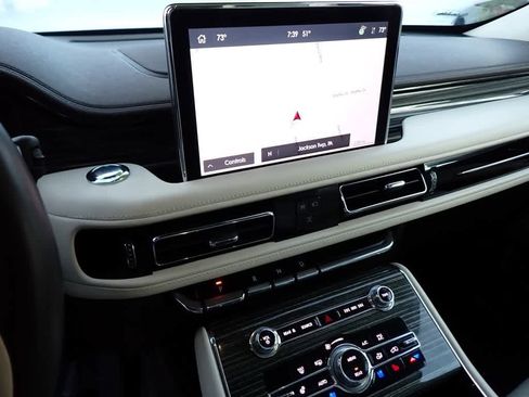 Used 2023 Lincoln Aviator Black Label w/ Dynamic Handling Package image 13