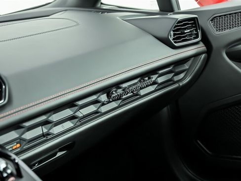 Used 2021 Lamborghini Huracan EVO RWD image 33