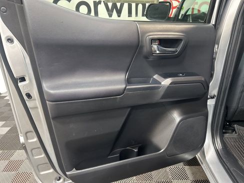 Used 2023 Toyota Tacoma TRD Off-Road w/ Advanced Technology Package image 18