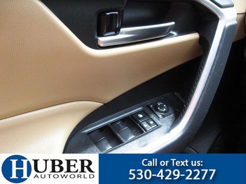 Used 2021 Toyota RAV4 XLE image 5