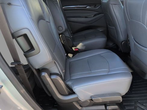 Used 2022 Buick Enclave Premium AWD/4WD image 37