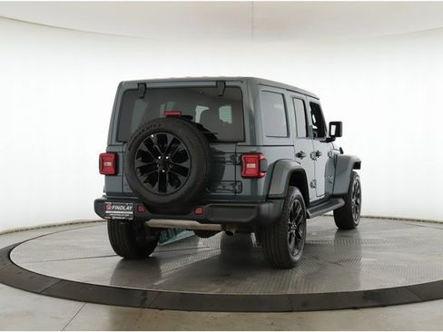 Used 2025 Jeep Wrangler Unlimited Sahara image 4