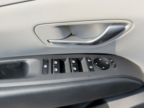 New 2026 Hyundai Tucson Blue SE AWD/4WD image 32