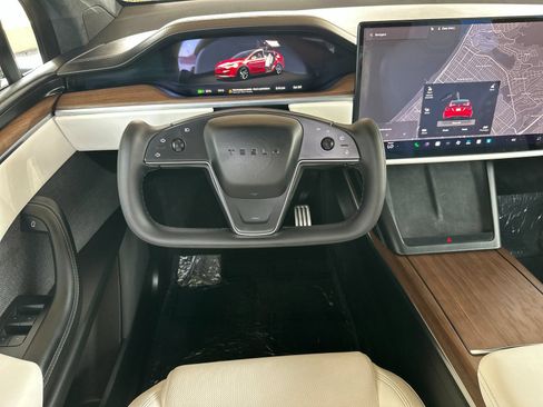 Used 2023 Tesla Model X AWD/4WD image 16