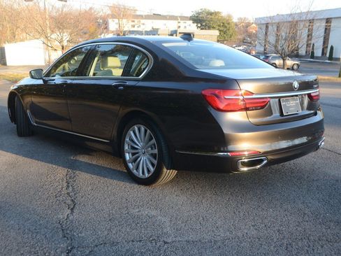 Used 2016 BMW 740i RWD image 19
