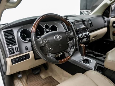 Used 2010 Toyota Sequoia Platinum image 2