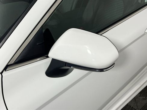 Used 2024 Toyota Camry SE FWD image 13