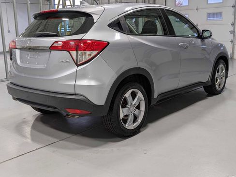 Used 2019 Honda HR-V LX image 6