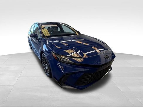 Used 2025 Toyota Camry SE w/ Multimedia Upgrade Package FWD image 7