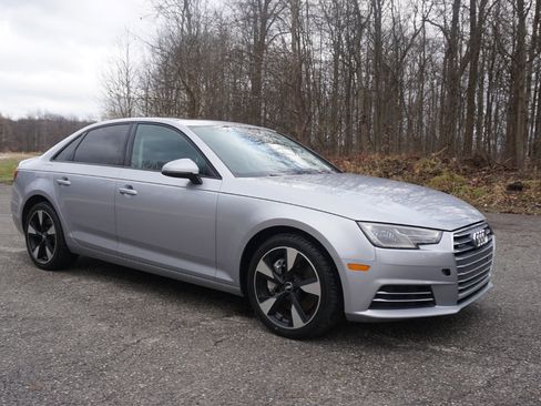 Used 2017 Audi A4 2.0T Premium image 7