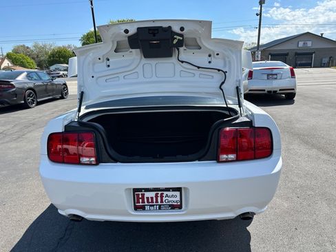 Used 2006 Ford Mustang GT RWD image 14
